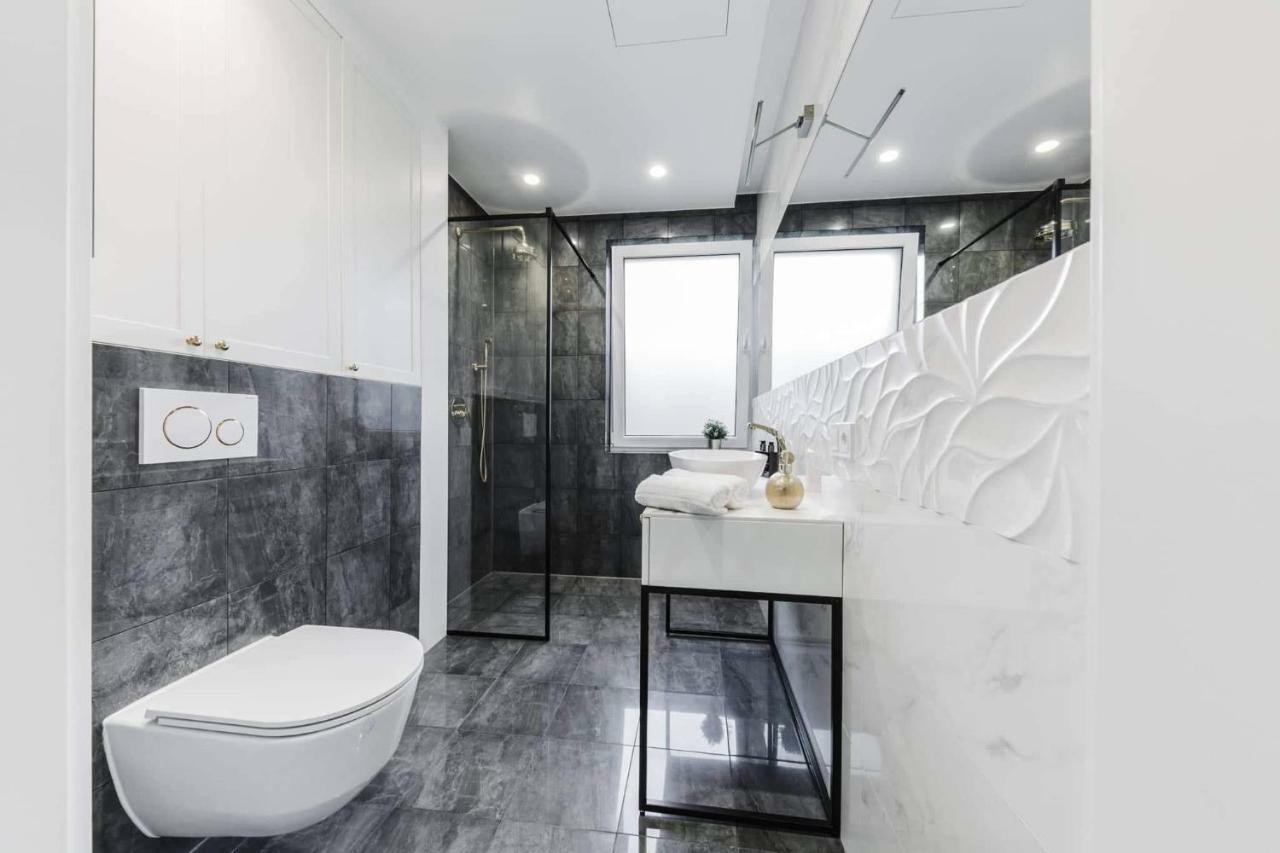 Luxury Suites Kaunas, Self-Check In Luaran gambar